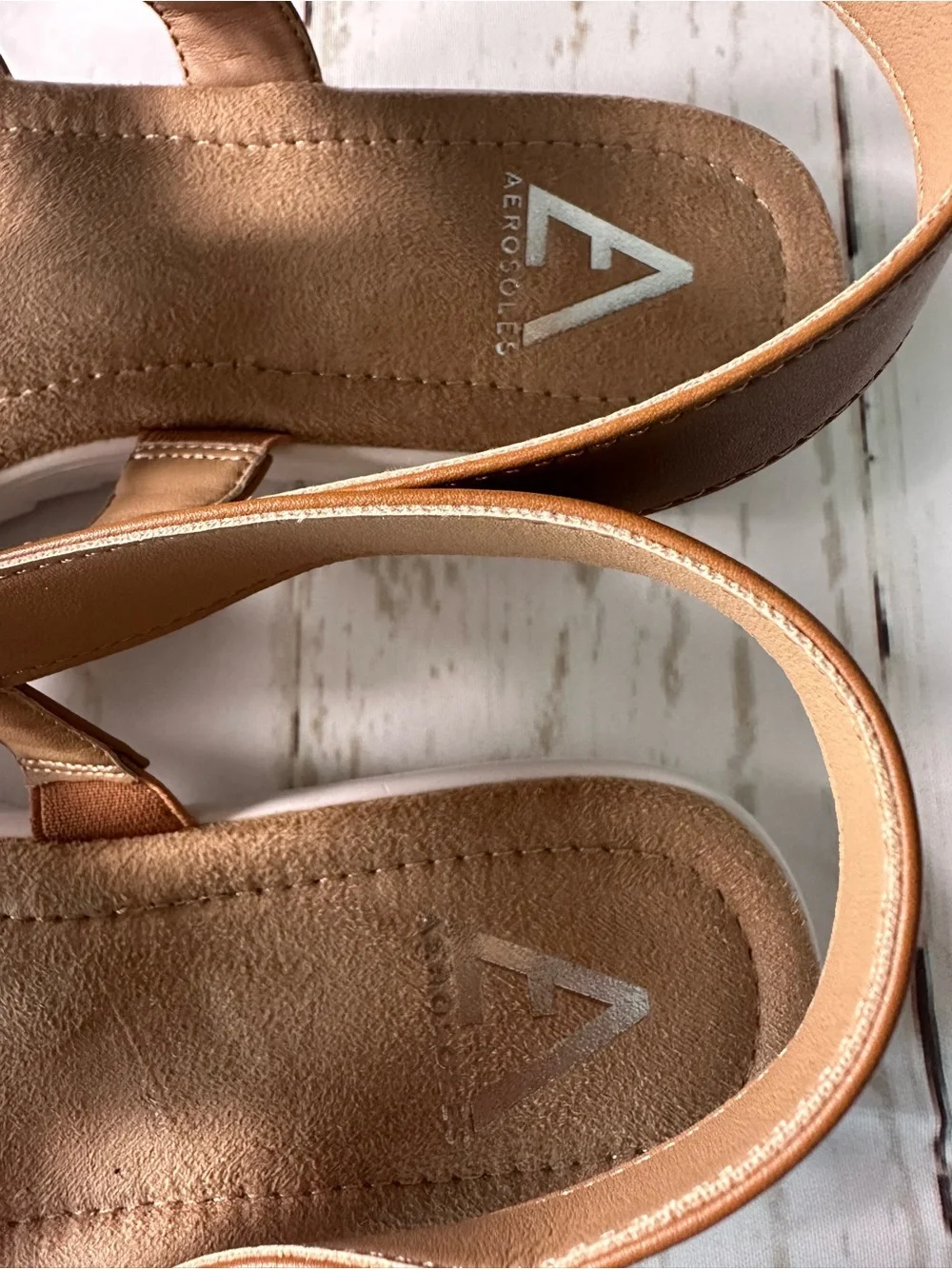 AEROSOLES Tan Strappy Sandals with White Outsole size 12 M